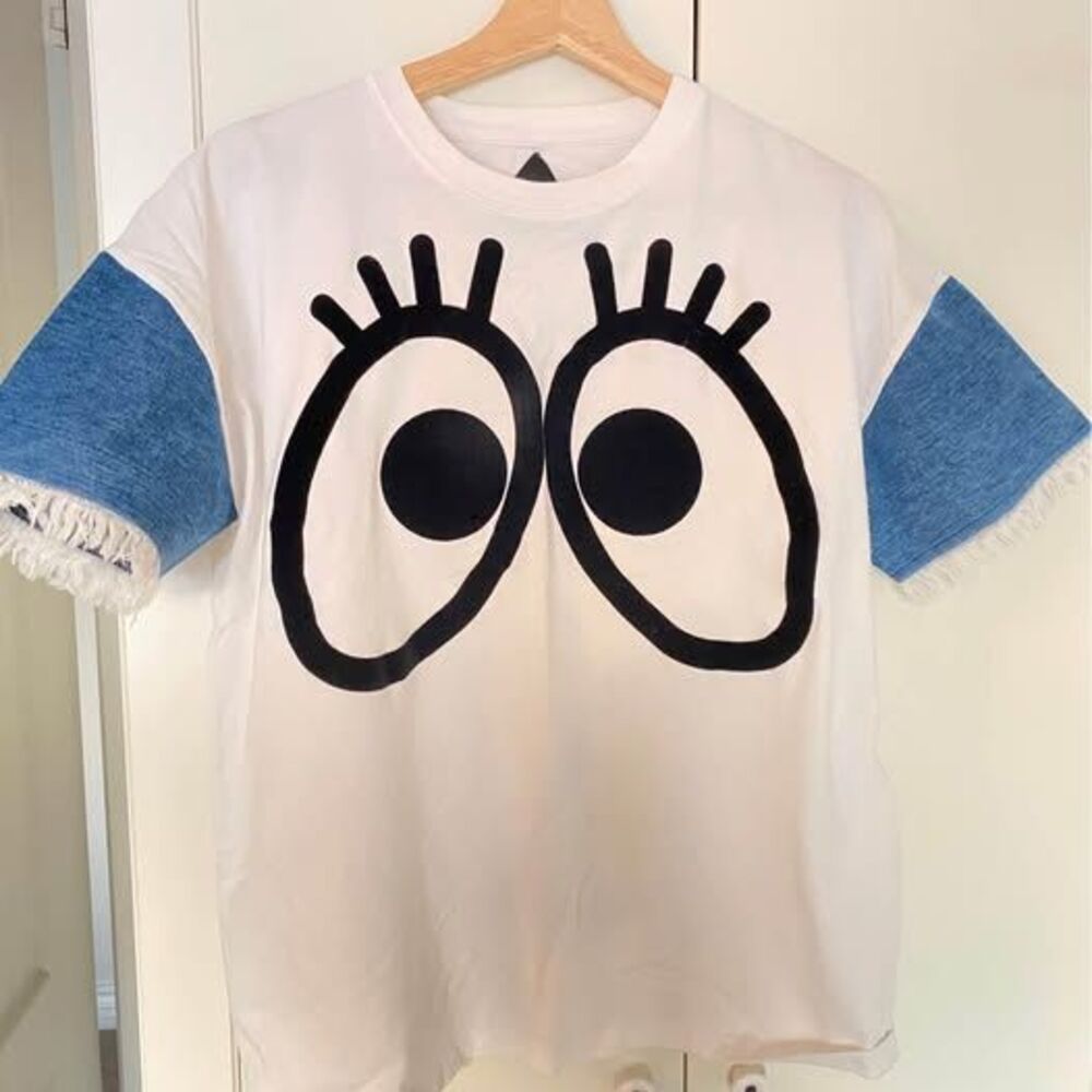 Mini Cream big eyes Women's tops T Shirts Oversized size Small